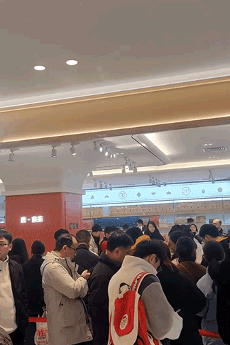 Image related to China's Hottest Tea Shop: Business So Good the Boss Lets Staff Leave Early!