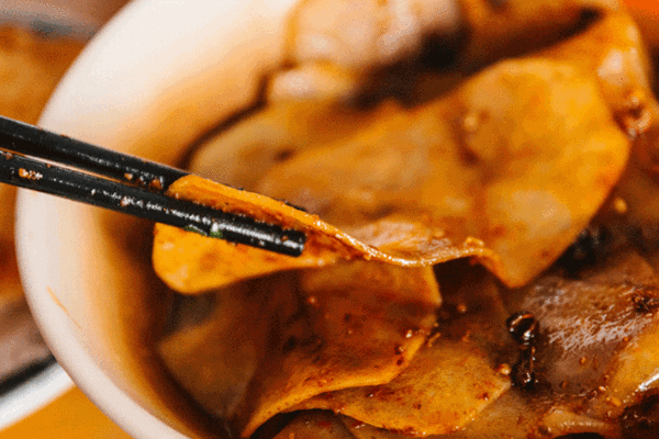 Image related to Lanzhou: A Bowl of Beef Noodles That Conquers the World! The First Bridge Over the Yellow River + Danxia Landforms, Northwest China's Romance Beyond Imagination