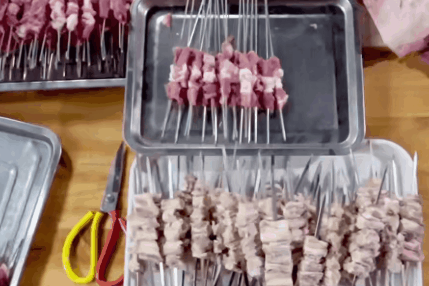 Image related to Zibo's Meat-Wrapped Flatbread: Just a Glimpse into Shandong's Vast BBQ Universe