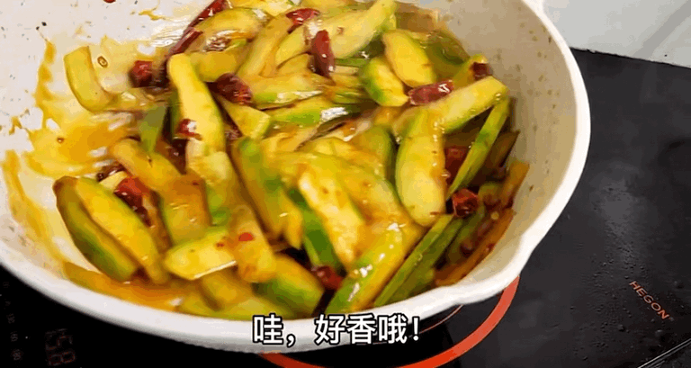 Image related to The Magic Cuisine Capital: Stir-Fried Chili Peppers Are Just the Tip of the Iceberg!