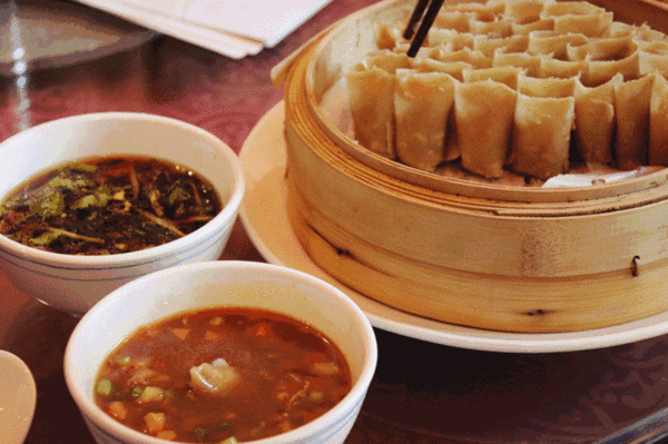 Image related to Northwesterners Who Can't Pronounce "Fēng Qǐ Yún Yǒng" Right, and Their Steamed Buns, Hand-Kneaded Noodles, Fish-Shaped Dough, Rolled Pancakes, and More...