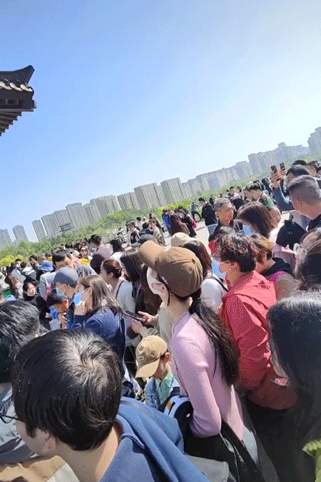 Image related to After the Successful "Zibo Barbecue Pilgrimage," We Discovered a Surreal and Unconventional Side of the City...