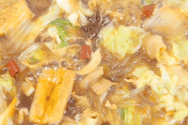 Image related to How Irresistibly Addictive Are China’s Most Decadent "Grease Bombs" with Rice?