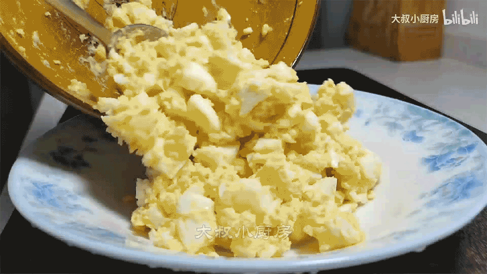 Image related to China's Top Garlic-Eating Province: So Hardcore That Even Locust Blossoms Are Drenched in Garlic Sauce!