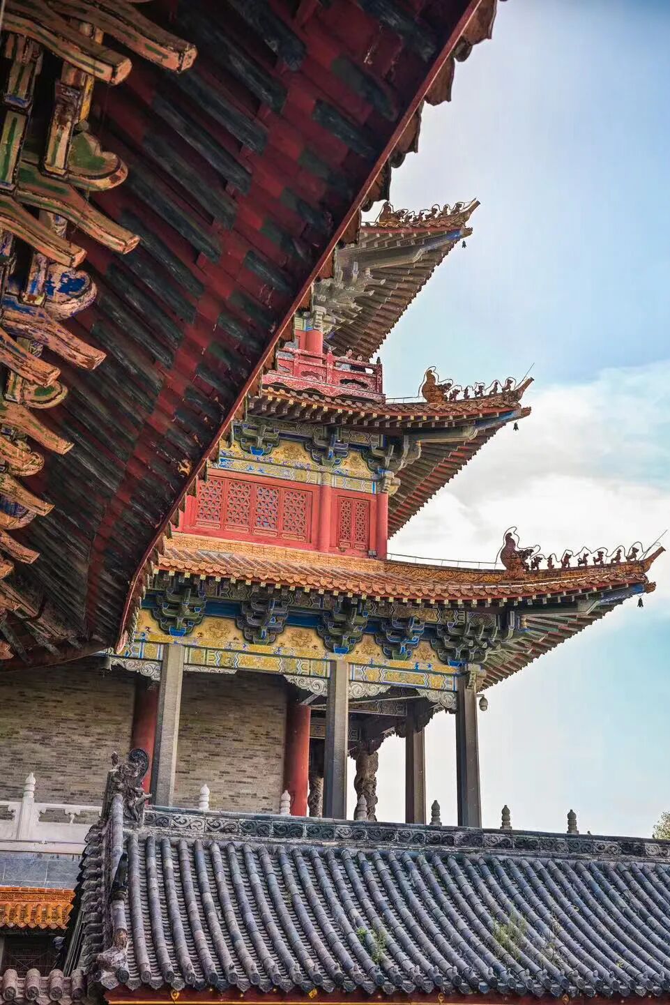 Image related to China's Hottest Tea Shop: Business So Good the Boss Lets Staff Leave Early!