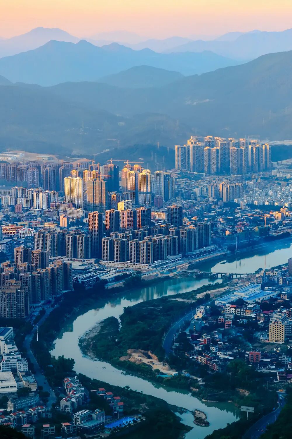 Image related to Twice Honored as World Heritage: What Makes This "China's Top E-Commerce County for Tea" So Special?
