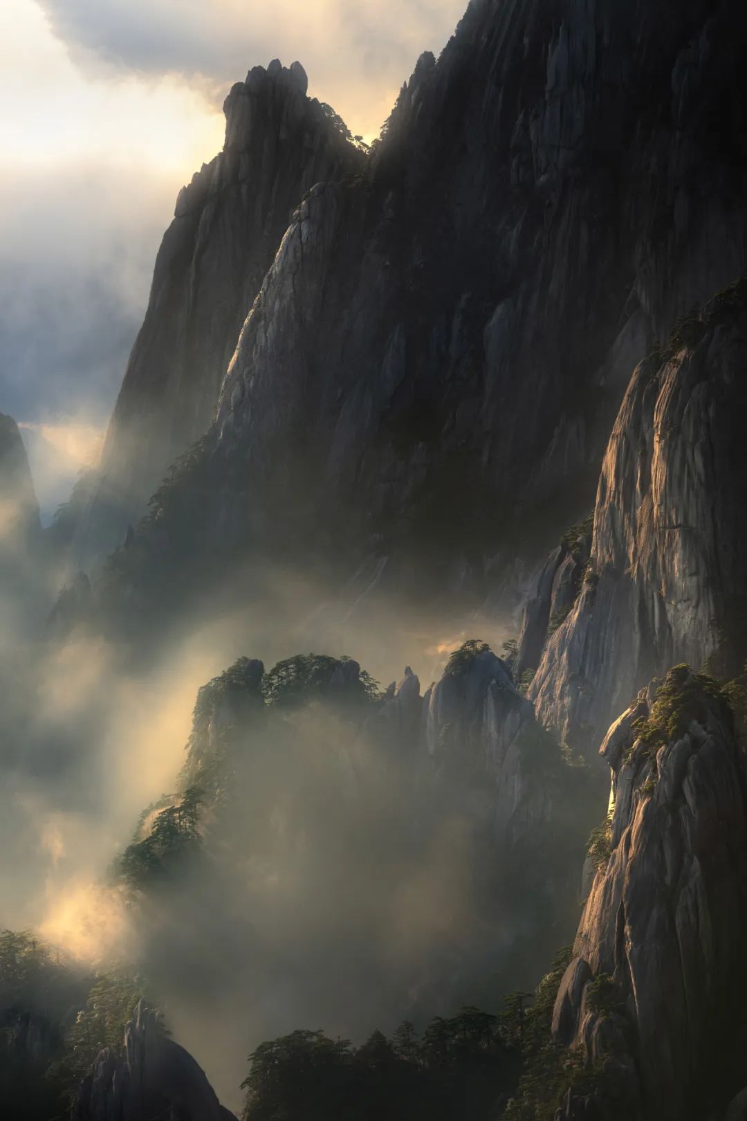 Image related to At China's Top Mountain, Savor the Pungent Fish and Sip the Divine Tea
