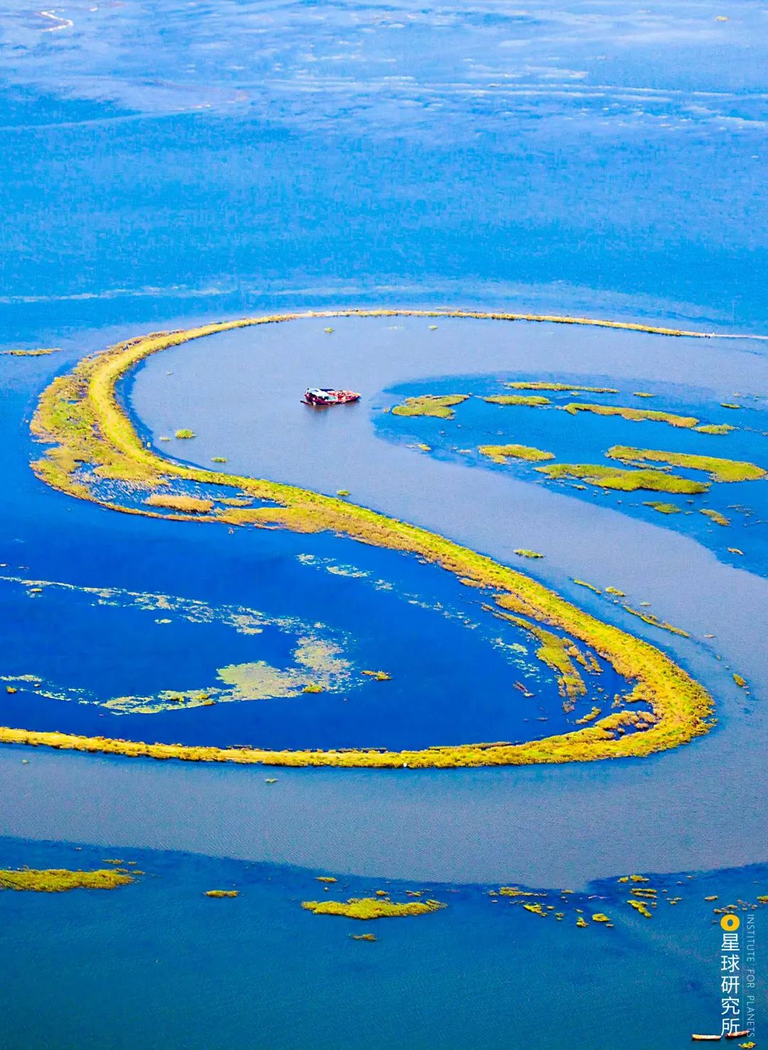 Image related to Explore China's Wetlands: A Journey Through Nature's Wonders