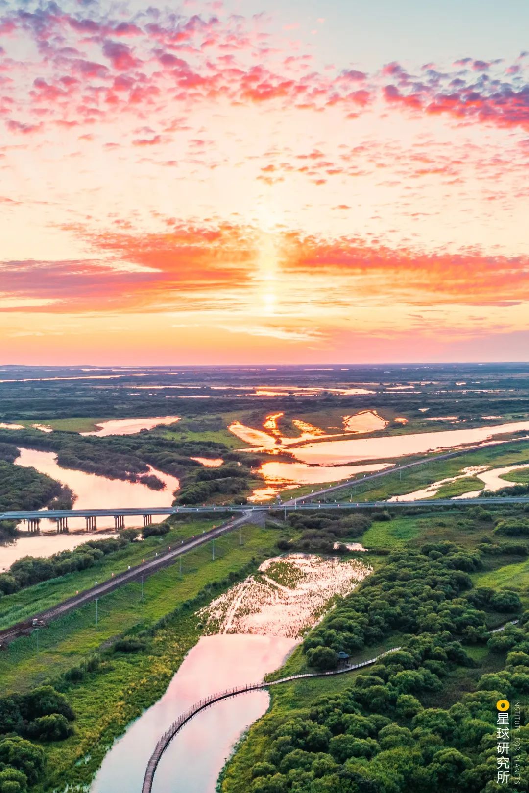 Image related to Explore China's Wetlands: A Journey Through Nature's Wonders
