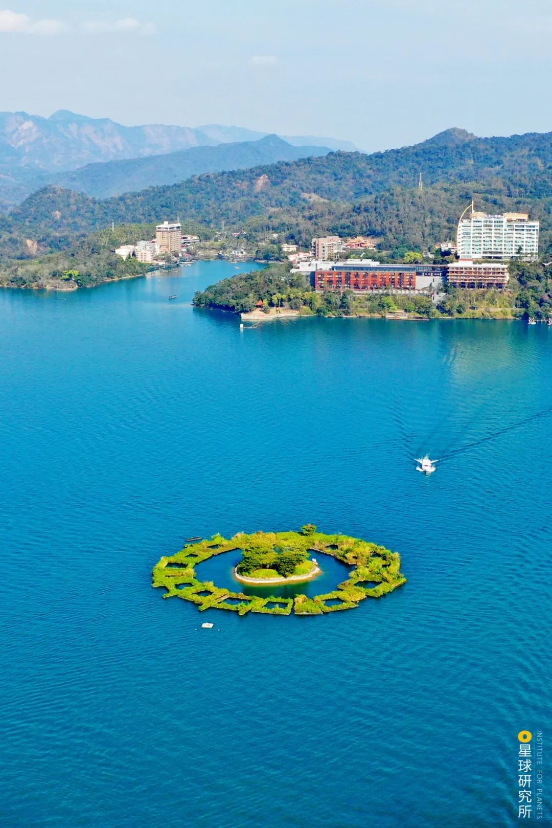 Image related to How Beautiful Are China's Lakes?