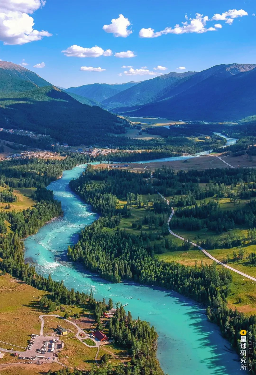 Image related to This Autumn, Head to Northern Xinjiang!
