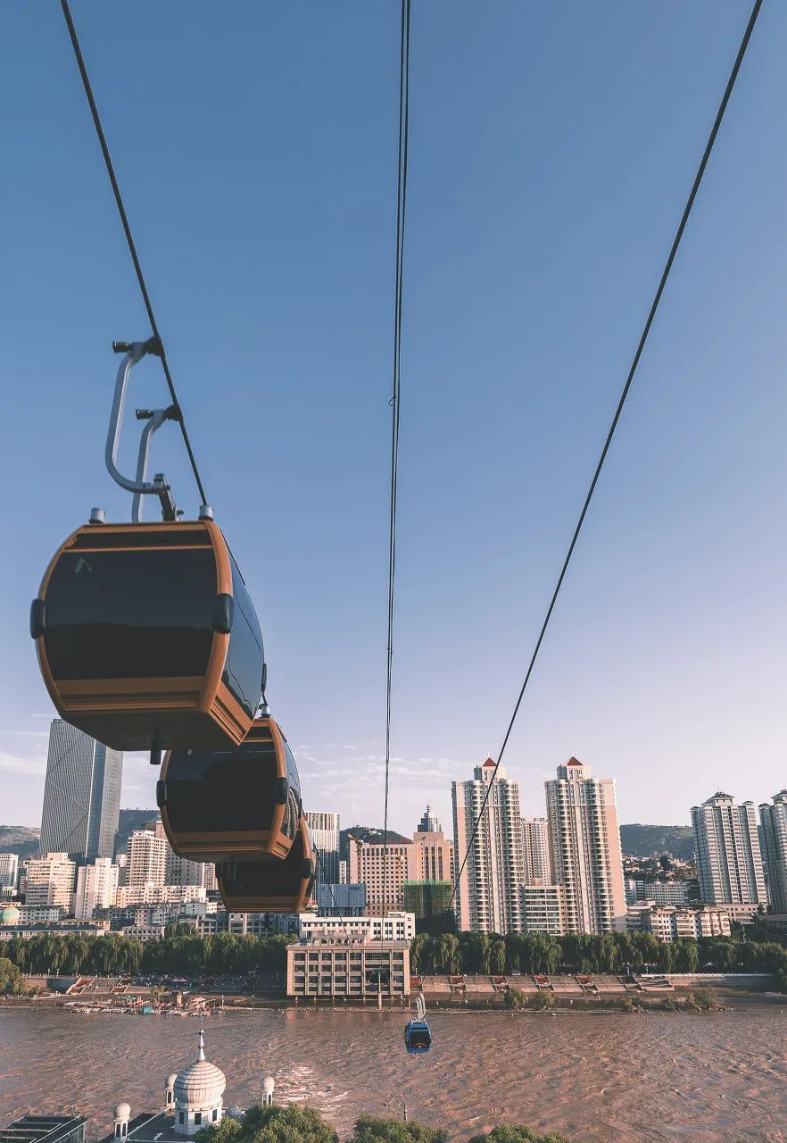 Image related to Lanzhou: A Bowl of Beef Noodles That Conquers the World! The First Bridge Over the Yellow River + Danxia Landforms, Northwest China's Romance Beyond Imagination