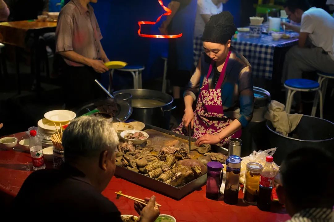 Image related to Lanzhou: A Bowl of Beef Noodles That Conquers the World! The First Bridge Over the Yellow River + Danxia Landforms, Northwest China's Romance Beyond Imagination