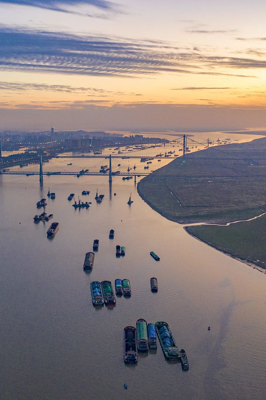 Image related to How Magical Is China's Waterborne Public Transport?