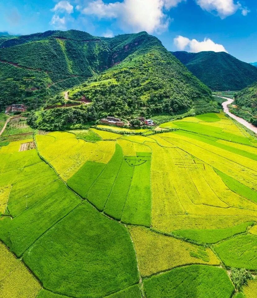 Image related to China's "Sunshine City" is Actually in Yunnan?