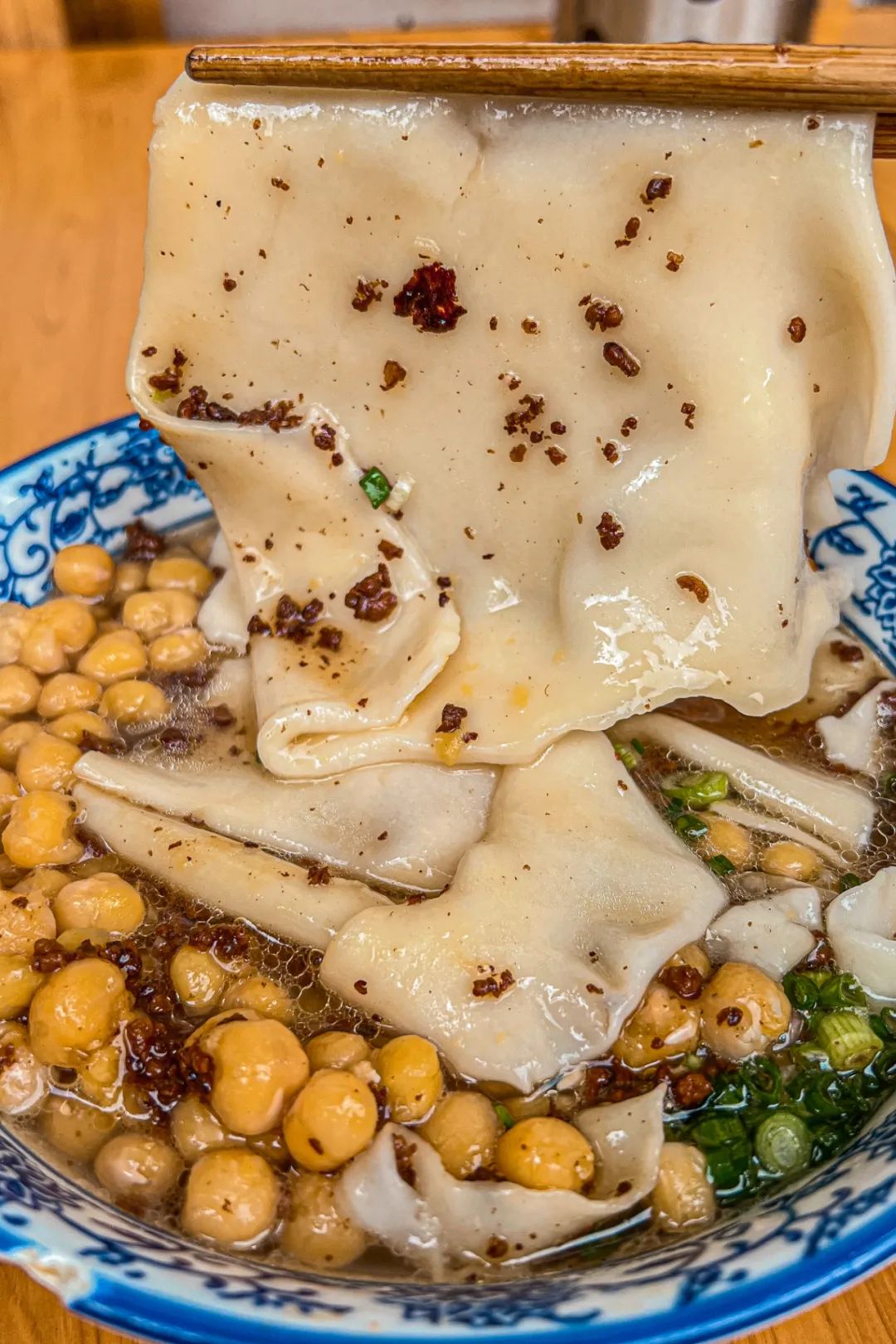 Image related to No One Wakes a Sichuaner—Unless You Say "Breakfast Time!