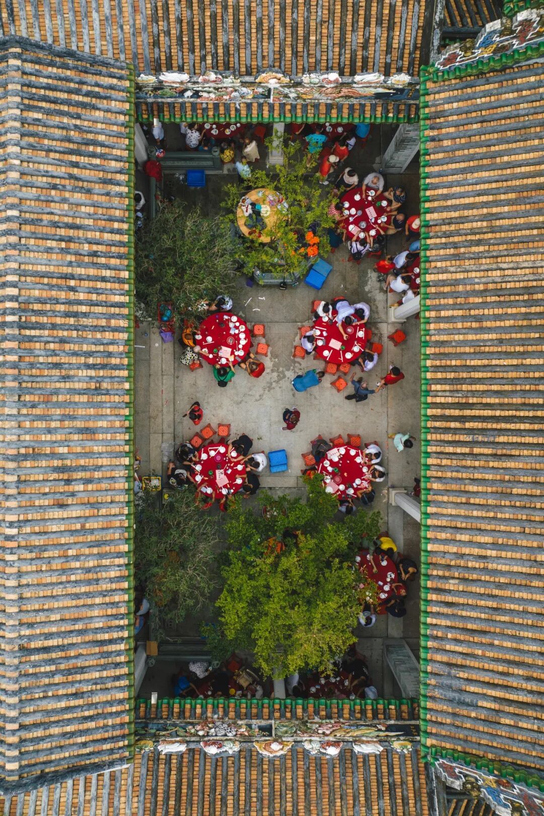 Image related to I've Been Working for Two Days, Why Are Cantonese Still Racing Dragon Boats?