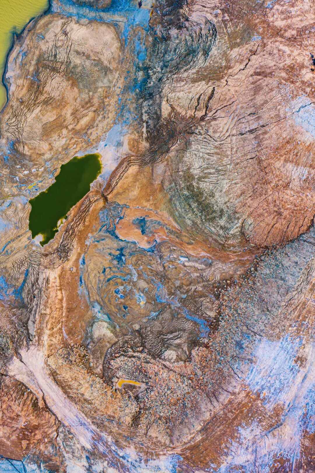 Image related to Why Does Vast and Endless Inner Mongolia Hold "Half of China" Within Its Borders?