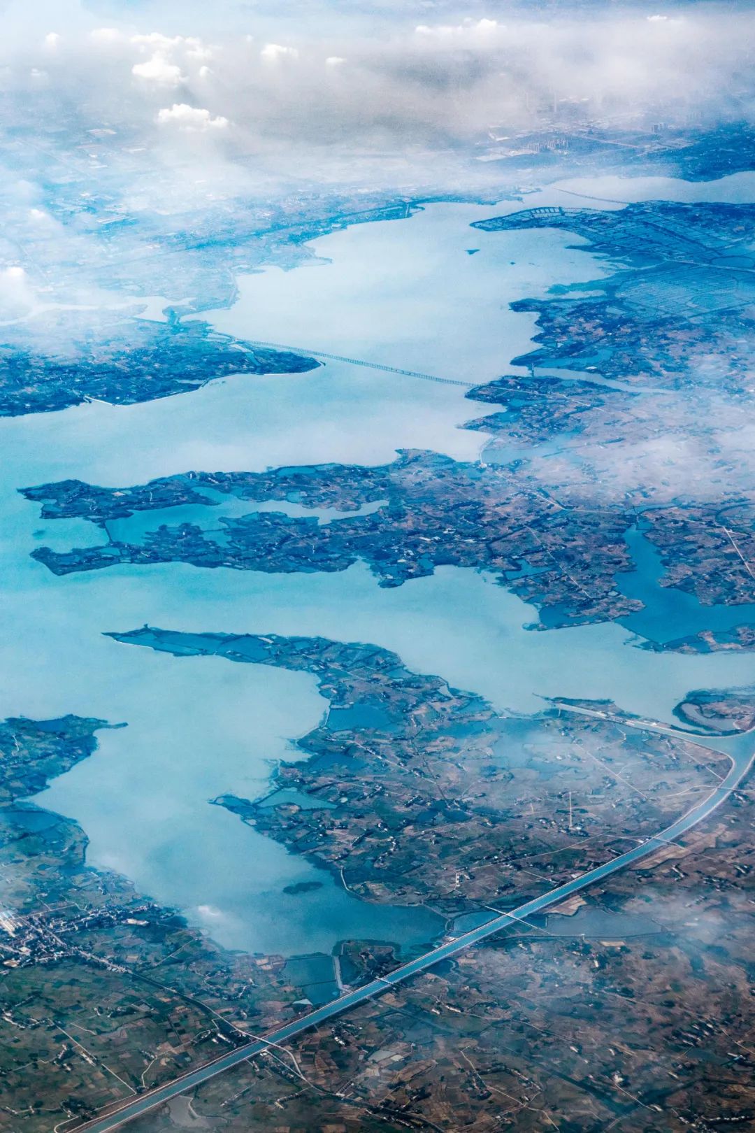 Image related to China's Top Freshwater Delicacy: A Landlocked City Outshines the Ocean in Freshness