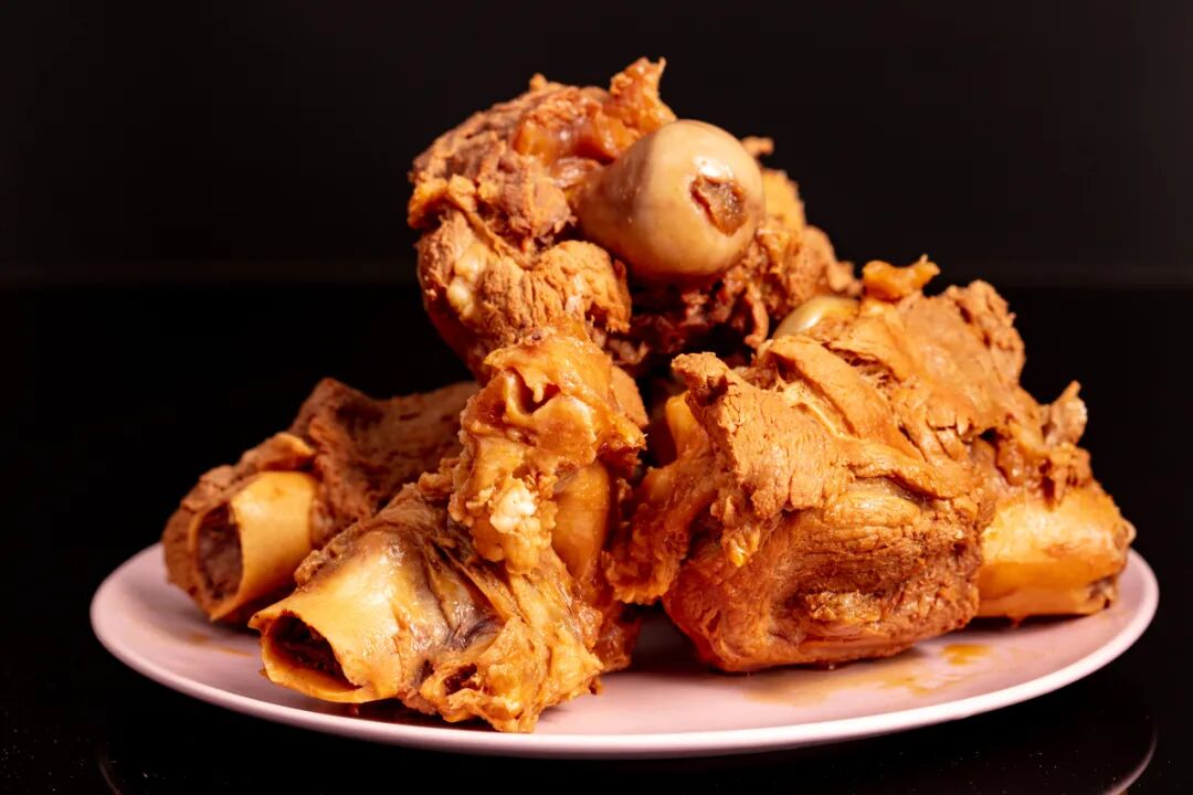 Image related to Biting into Harbin's Da Lieba Felt Like Getting Smacked in the Front Teeth by a Brick