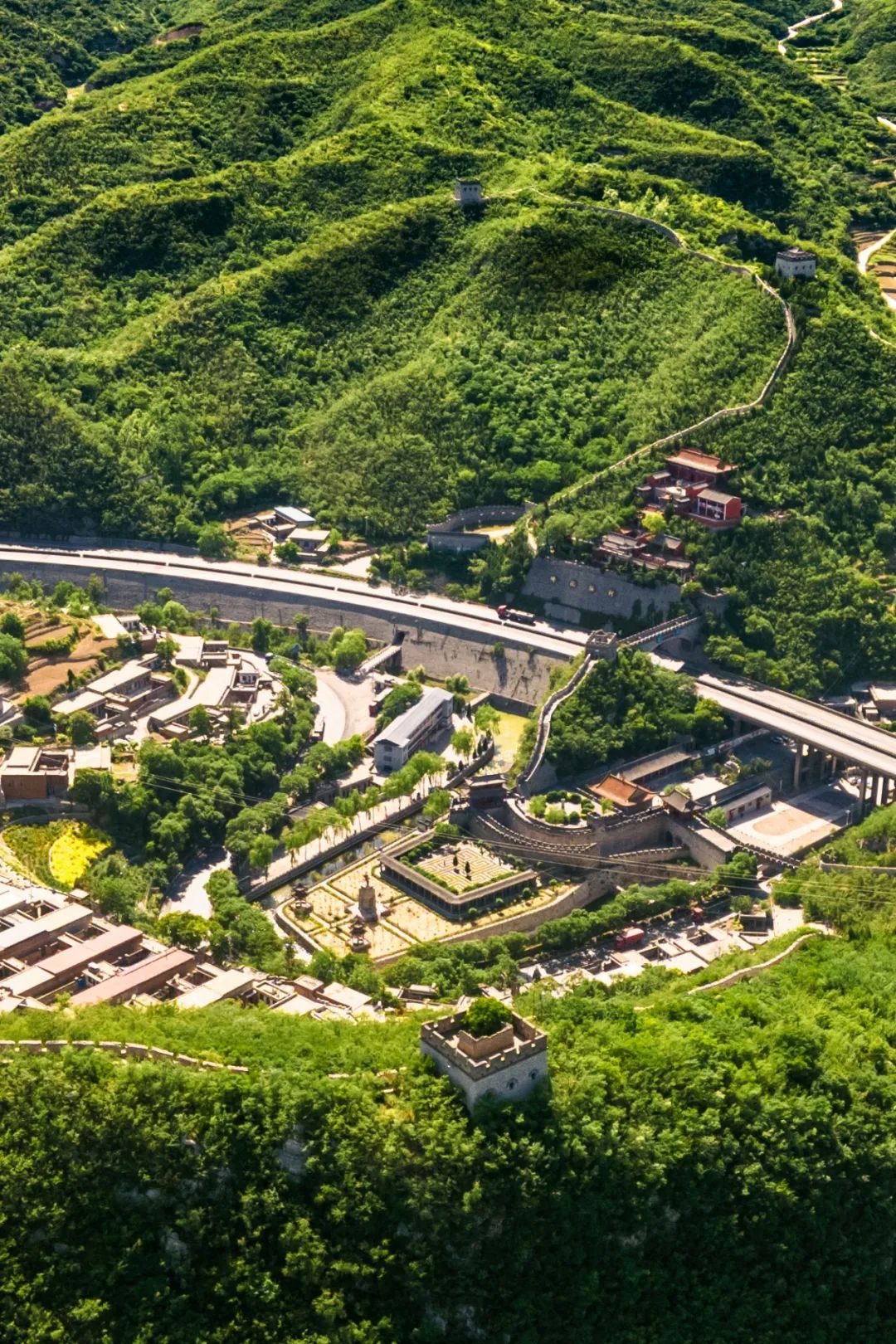 Image related to How Did China's Smallest City in Shanxi Give Birth to the Universe-Level Epic The Three-Body Problem?