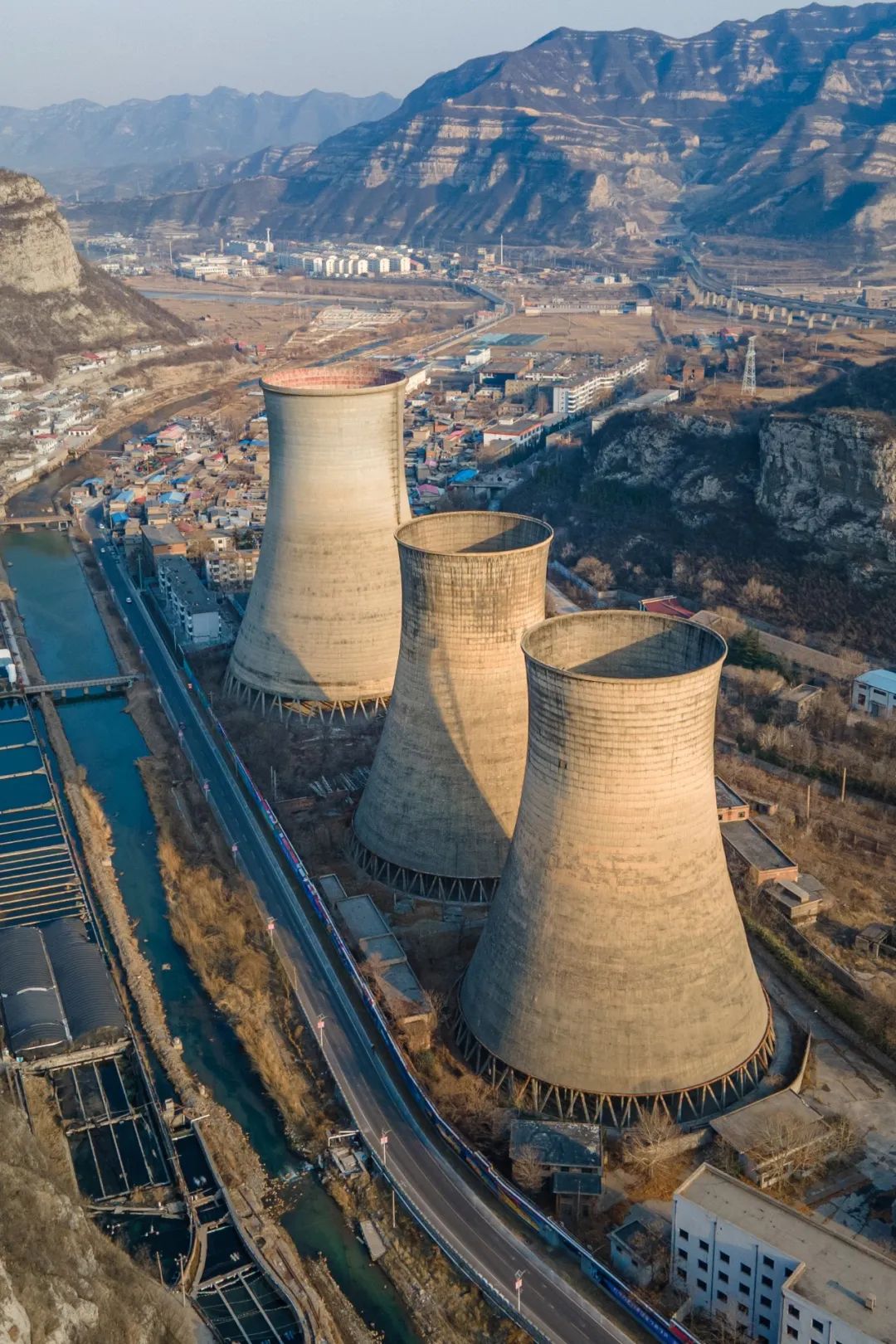 Image related to How Did China's Smallest City in Shanxi Give Birth to the Universe-Level Epic The Three-Body Problem?