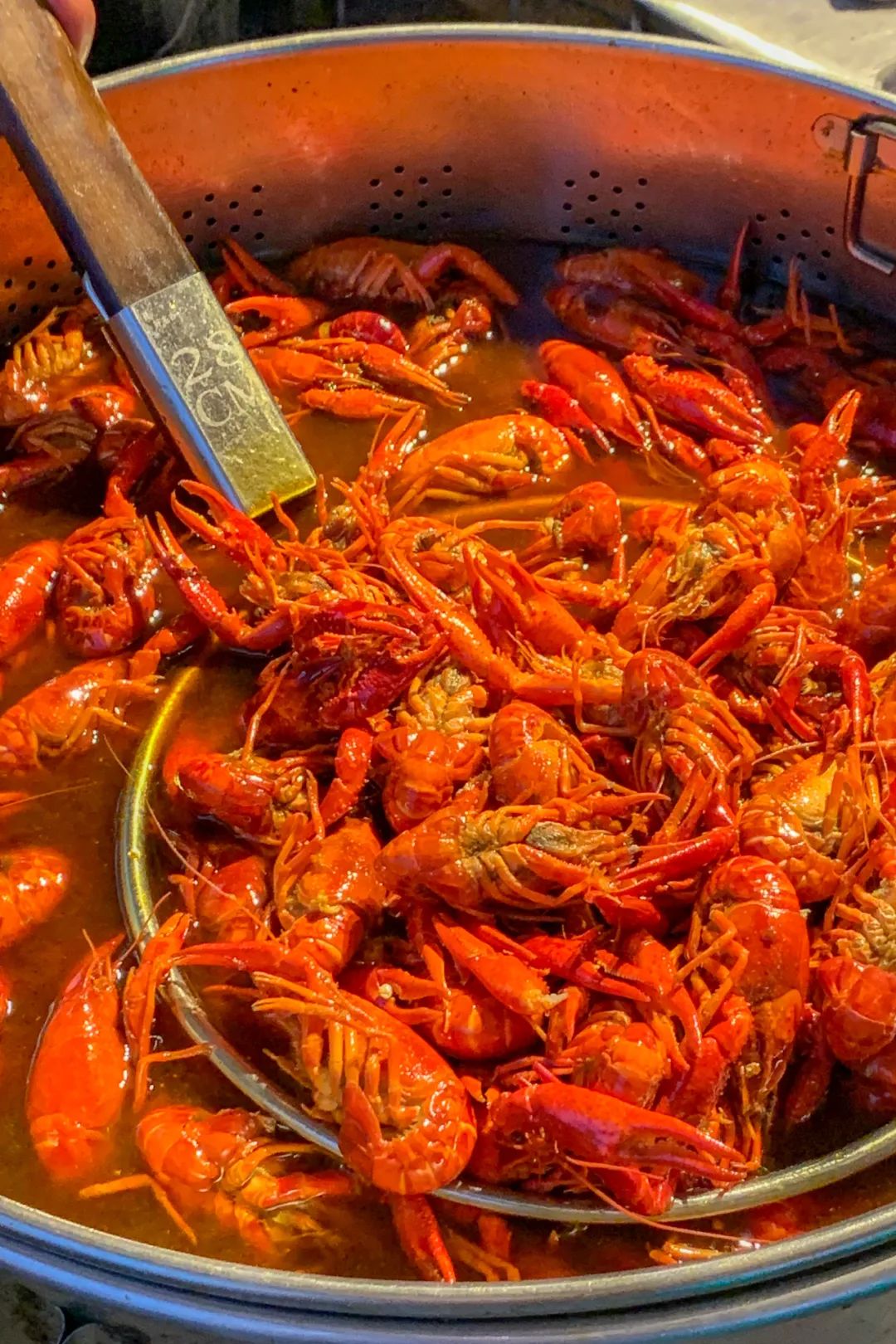 Image related to China's Hottest Late-Night Eats Province: Half the Streets Reek of Crawfish!