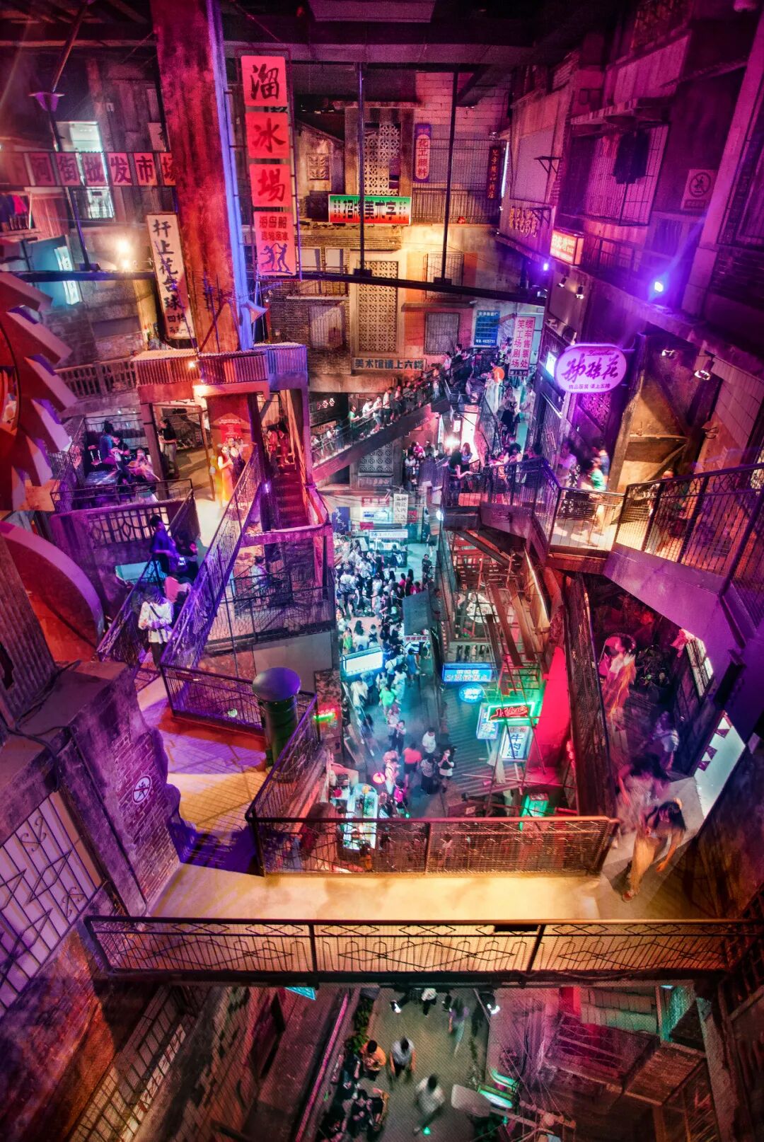 Image related to China's Hottest Late-Night Eats Province: Half the Streets Reek of Crawfish!