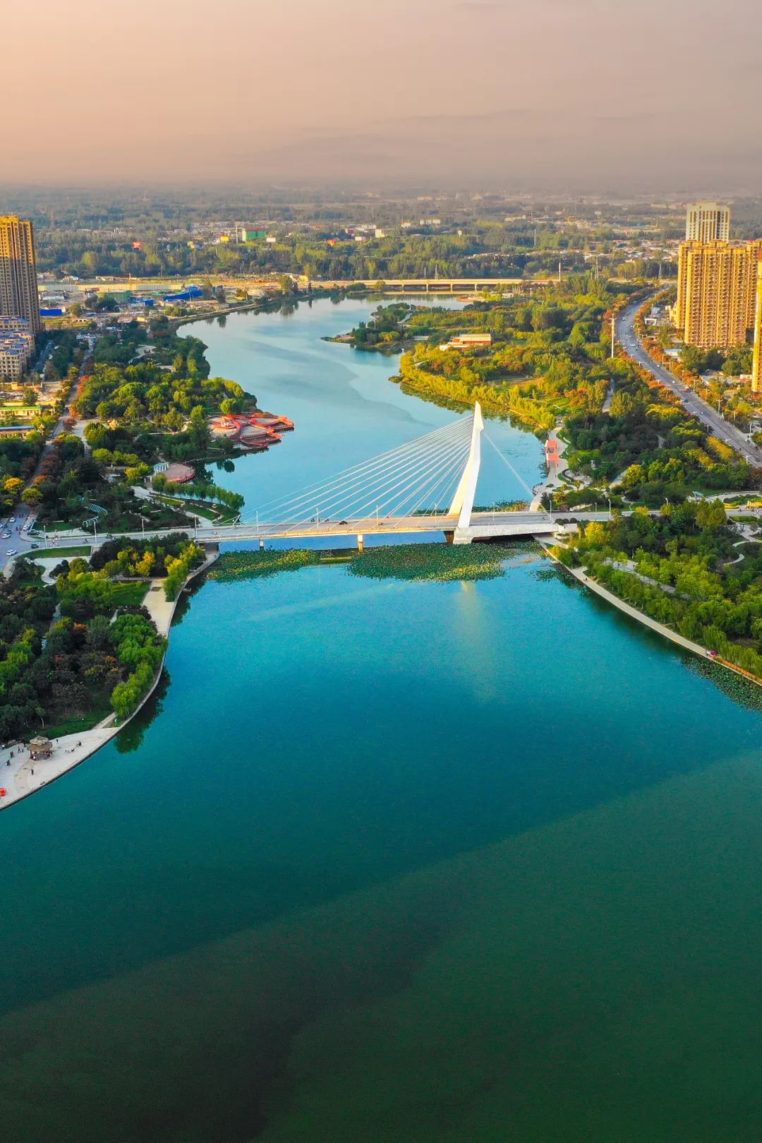 Image related to How Did the Most Henan-like City in Shandong Become the "Center of the Universe"?