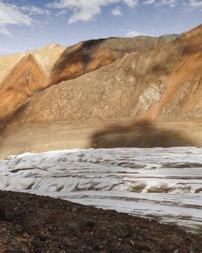 Image related to Return to the Dust Puts the Spotlight on This Northwestern Chinese City