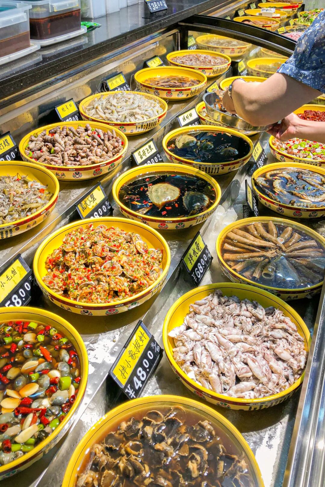 Image related to In This Hidden Seafood Paradise, Everyone Can Eat Their Fill of Clams!