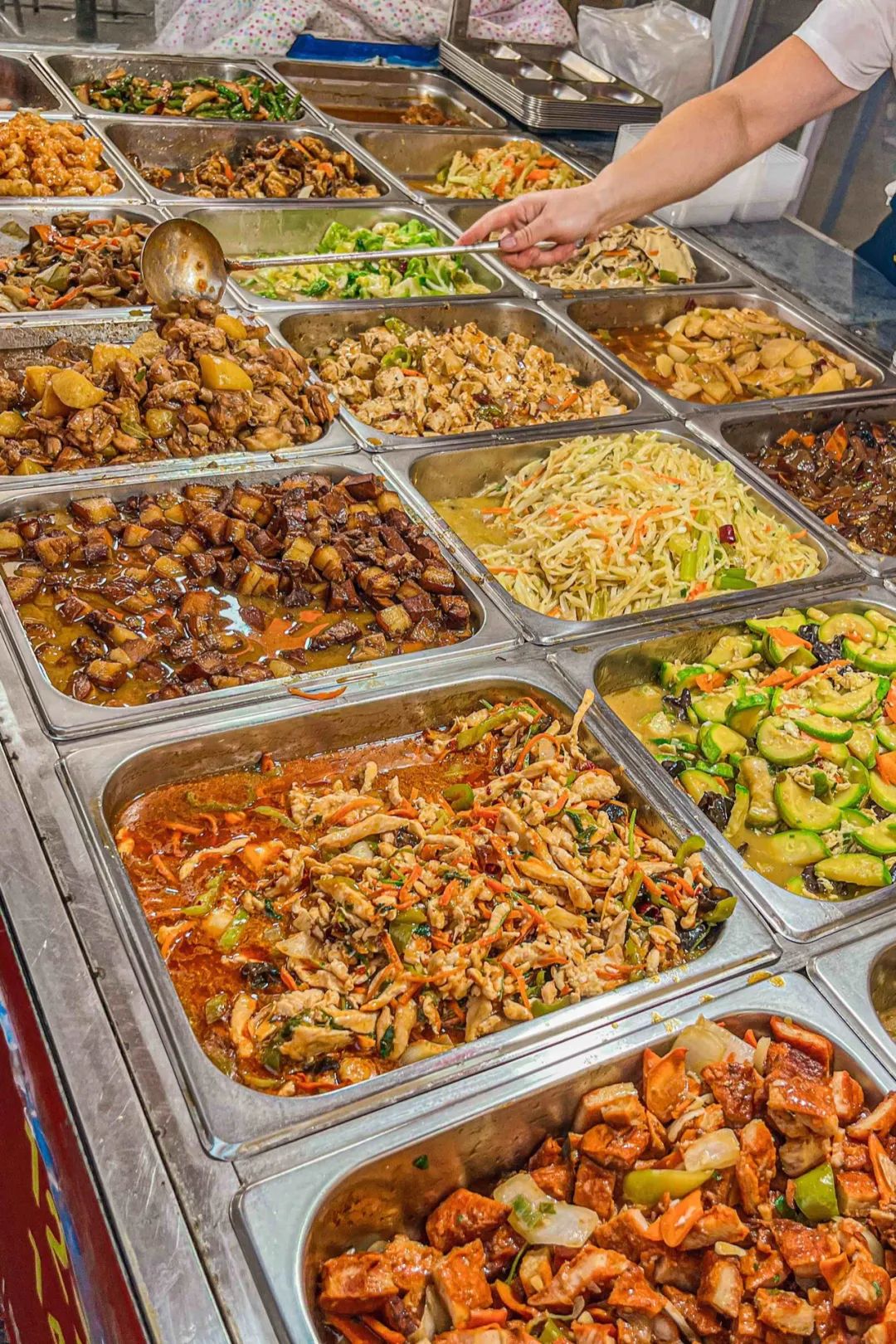 Why Does Northeastern Cuisine Culminate in Harbin Boxed Meals?