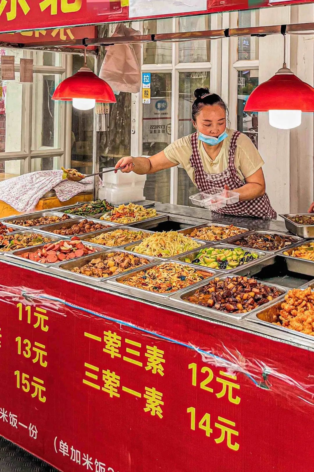 Image related to Why Does Northeastern Cuisine Culminate in Harbin Boxed Meals?