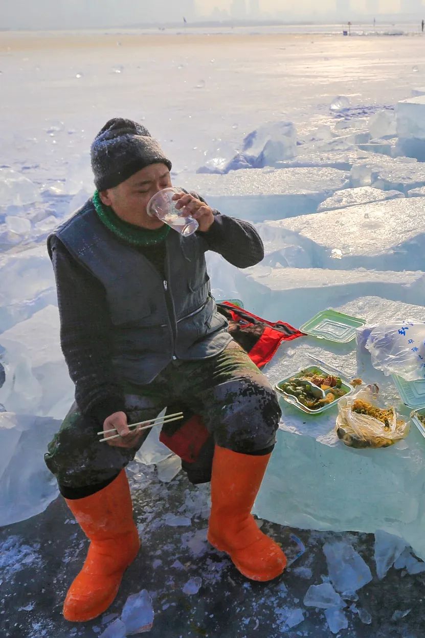 Image related to Why Does Northeastern Cuisine Culminate in Harbin Boxed Meals?