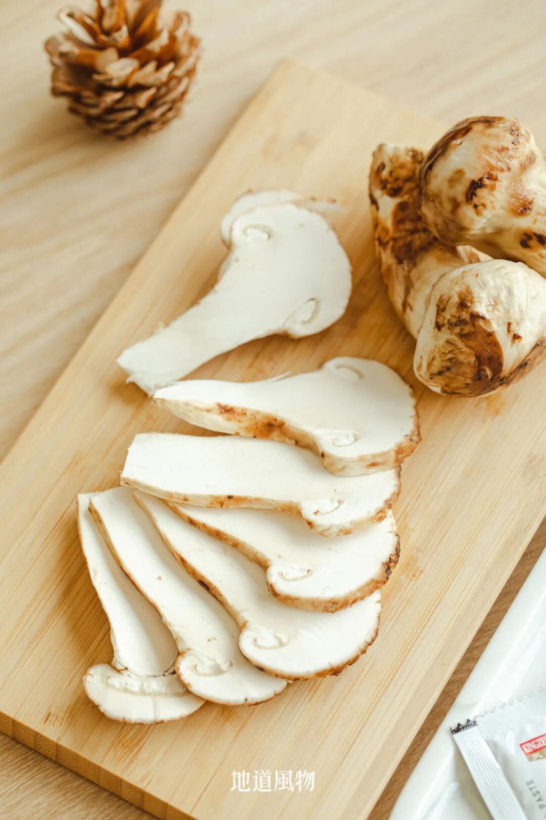 Image related to Southwest China's Summer Delicacy: Available Only One Month a Year