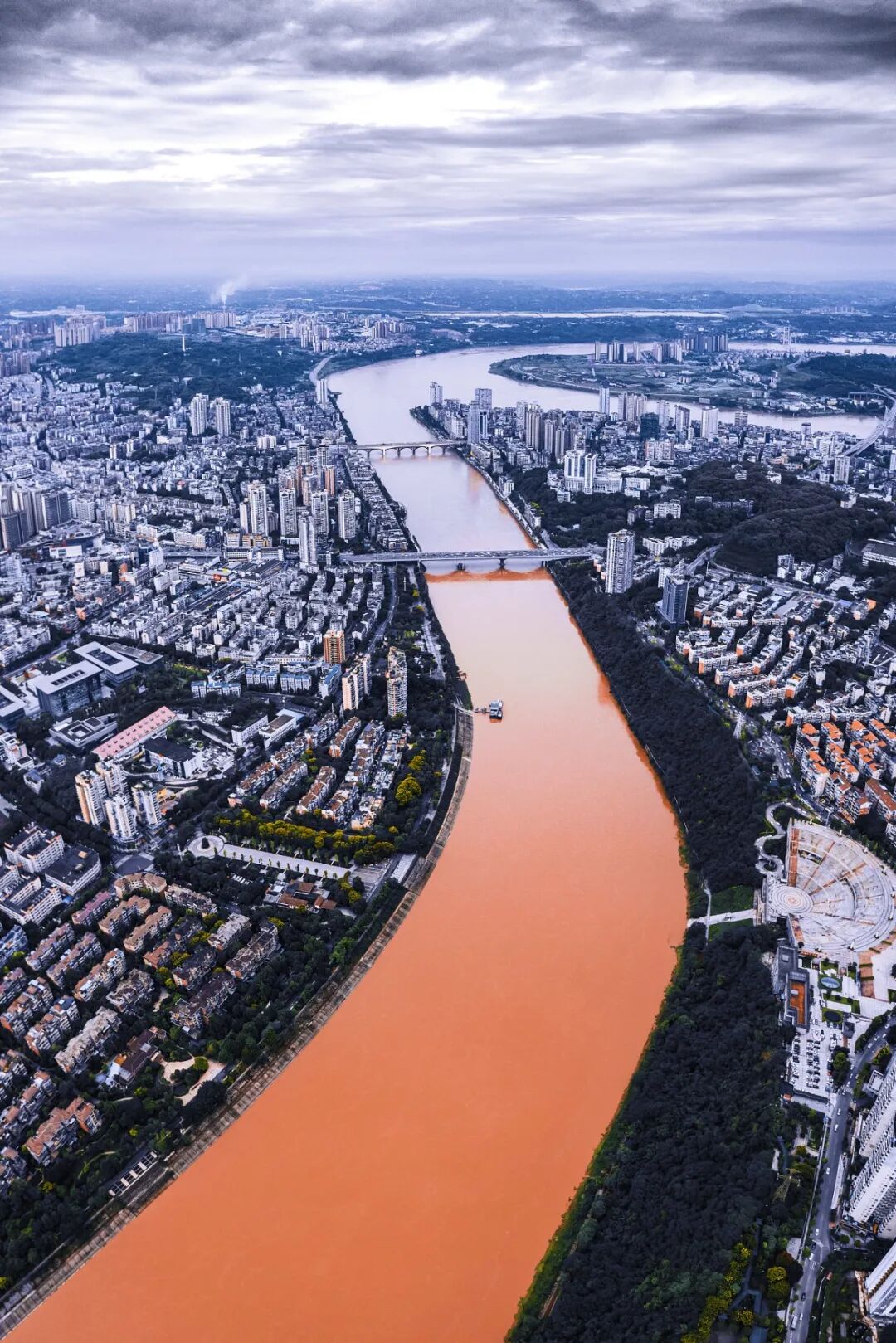 Image related to How Much Alcohol Can This Chinese "Liquor City" Really Handle?