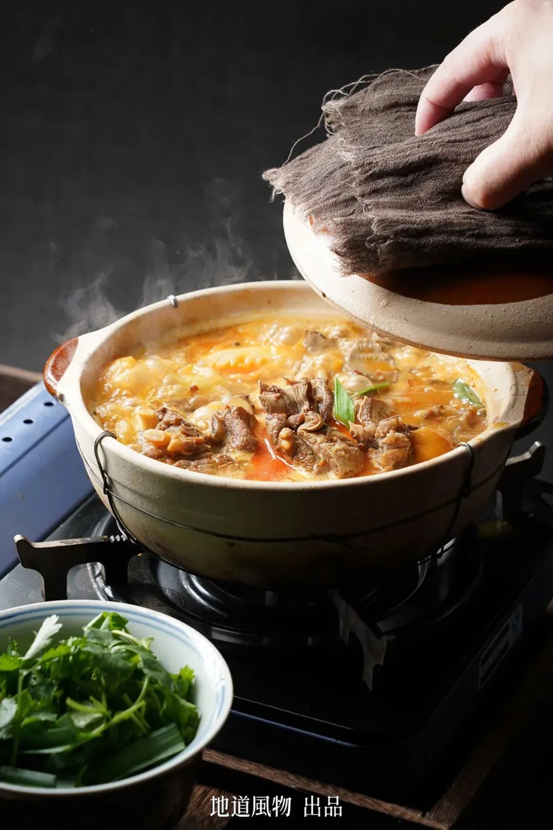 Where in China Can You Find the Most Delicious Clay Pot Dishes?