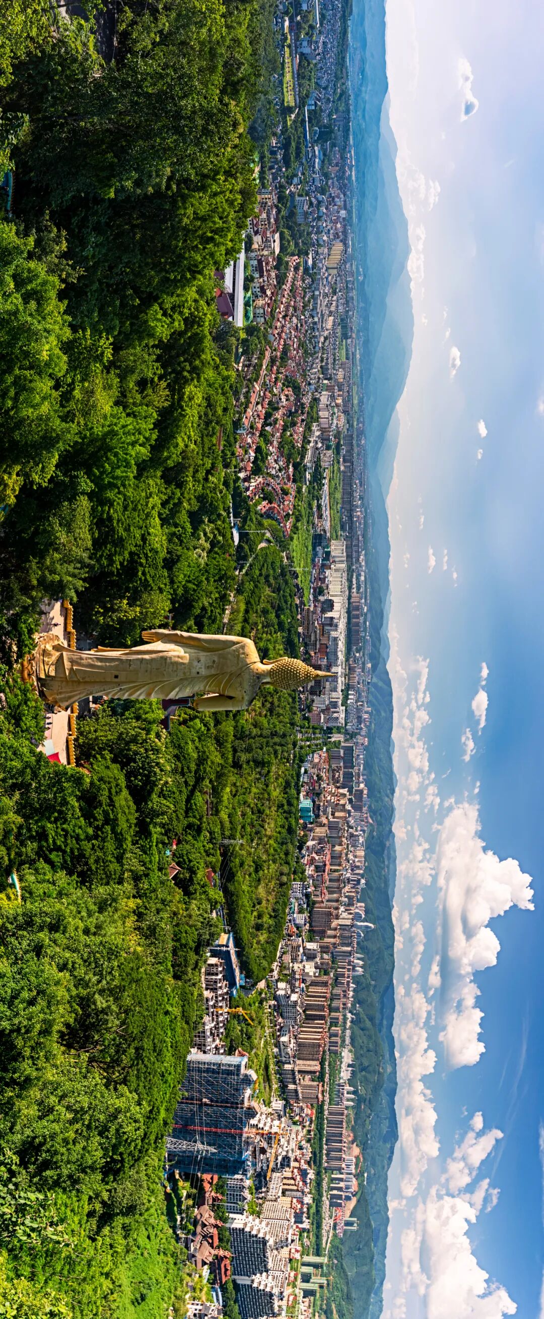Image related to Rainforest Elephant Water Festival: Guess This Southern City Where People Wear Short Sleeves in Winter!