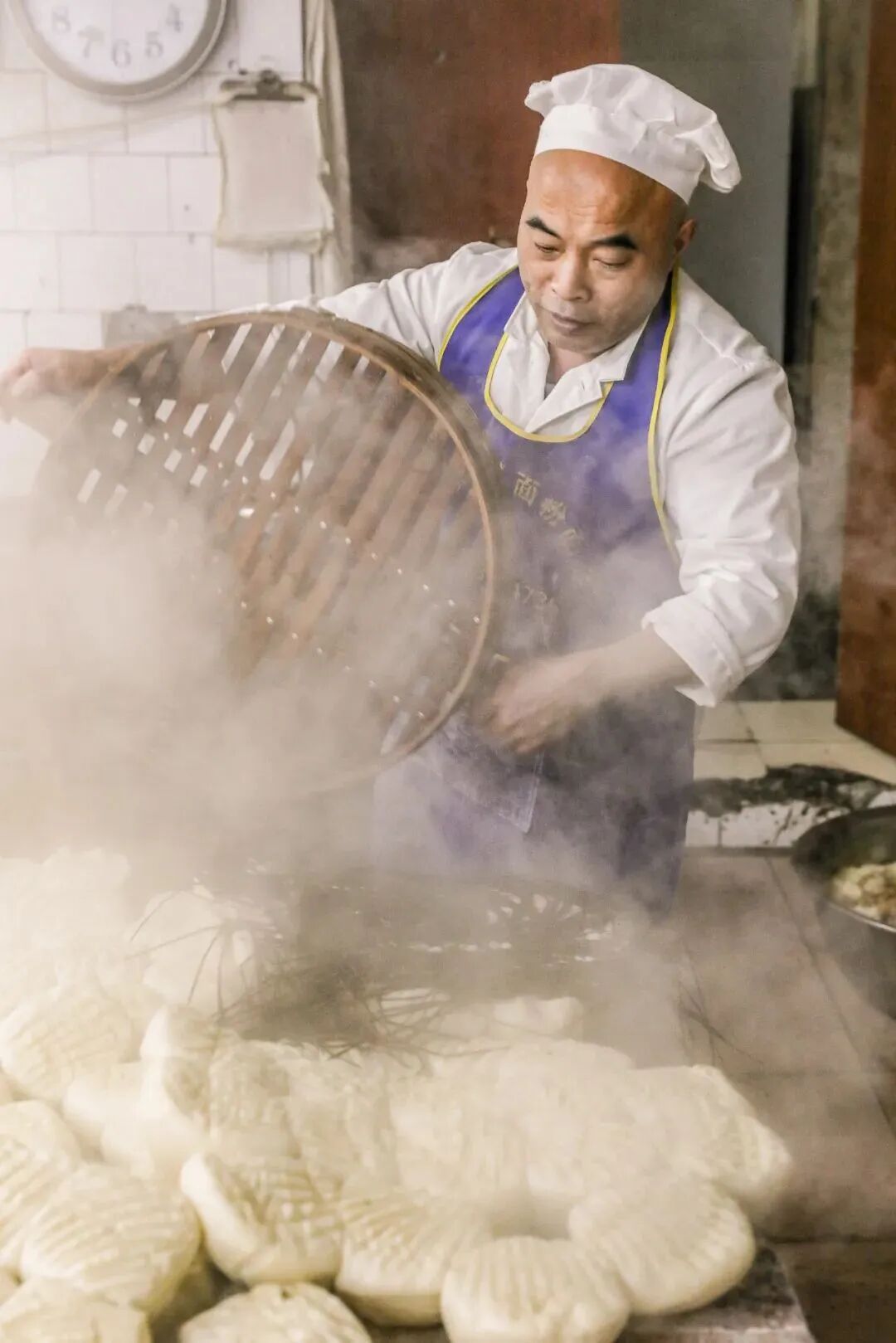 Image related to How Crazy Are Shandong-Style Baozi? Stuffed with Sea Cucumber, Abalone and Spare Ribs!