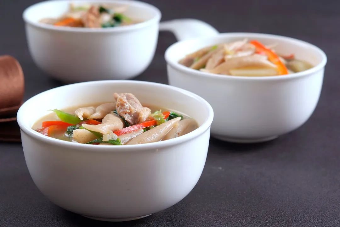 Image related to Northwesterners Who Can't Pronounce "Fēng Qǐ Yún Yǒng" Right, and Their Steamed Buns, Hand-Kneaded Noodles, Fish-Shaped Dough, Rolled Pancakes, and More...