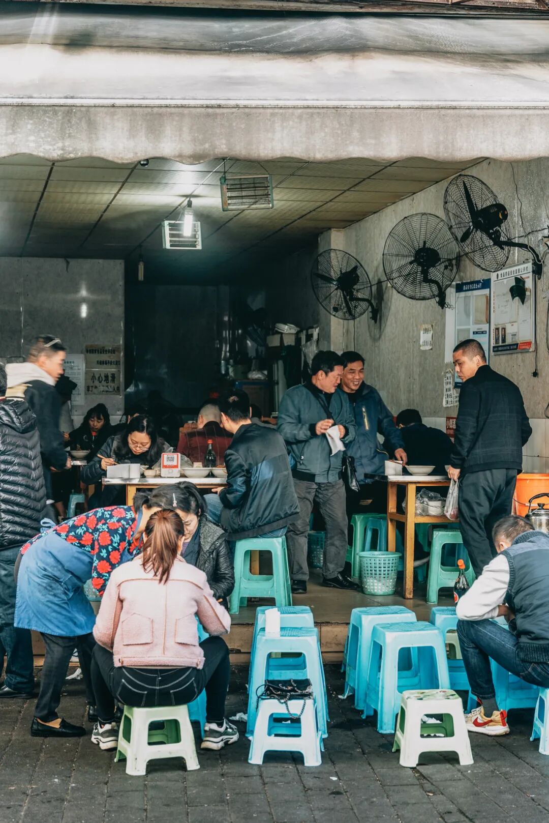 Image related to Why can a single bowl of Xiaomian represent Chongqing?