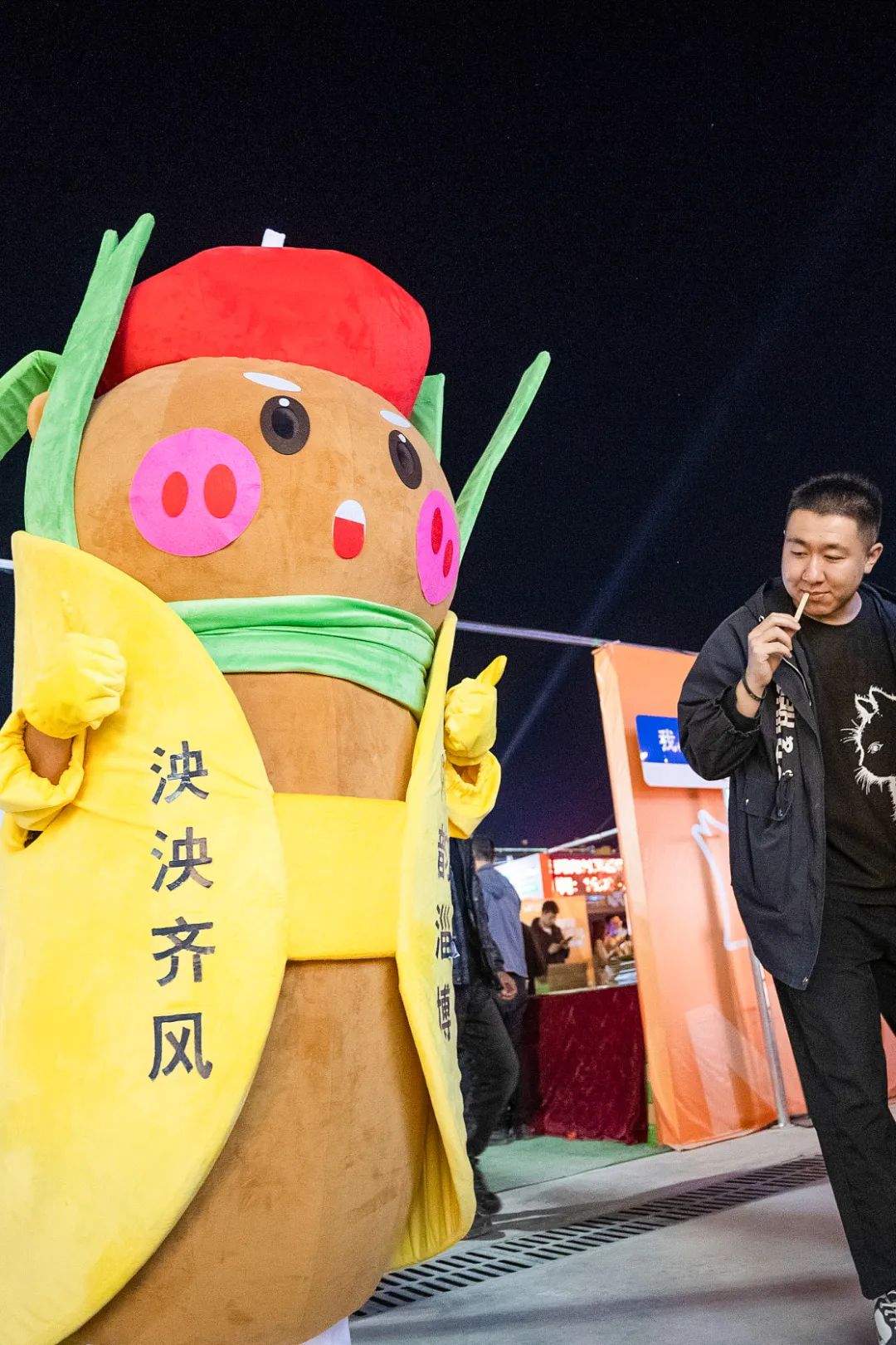 Image related to After the Successful "Zibo Barbecue Pilgrimage," We Discovered a Surreal and Unconventional Side of the City...