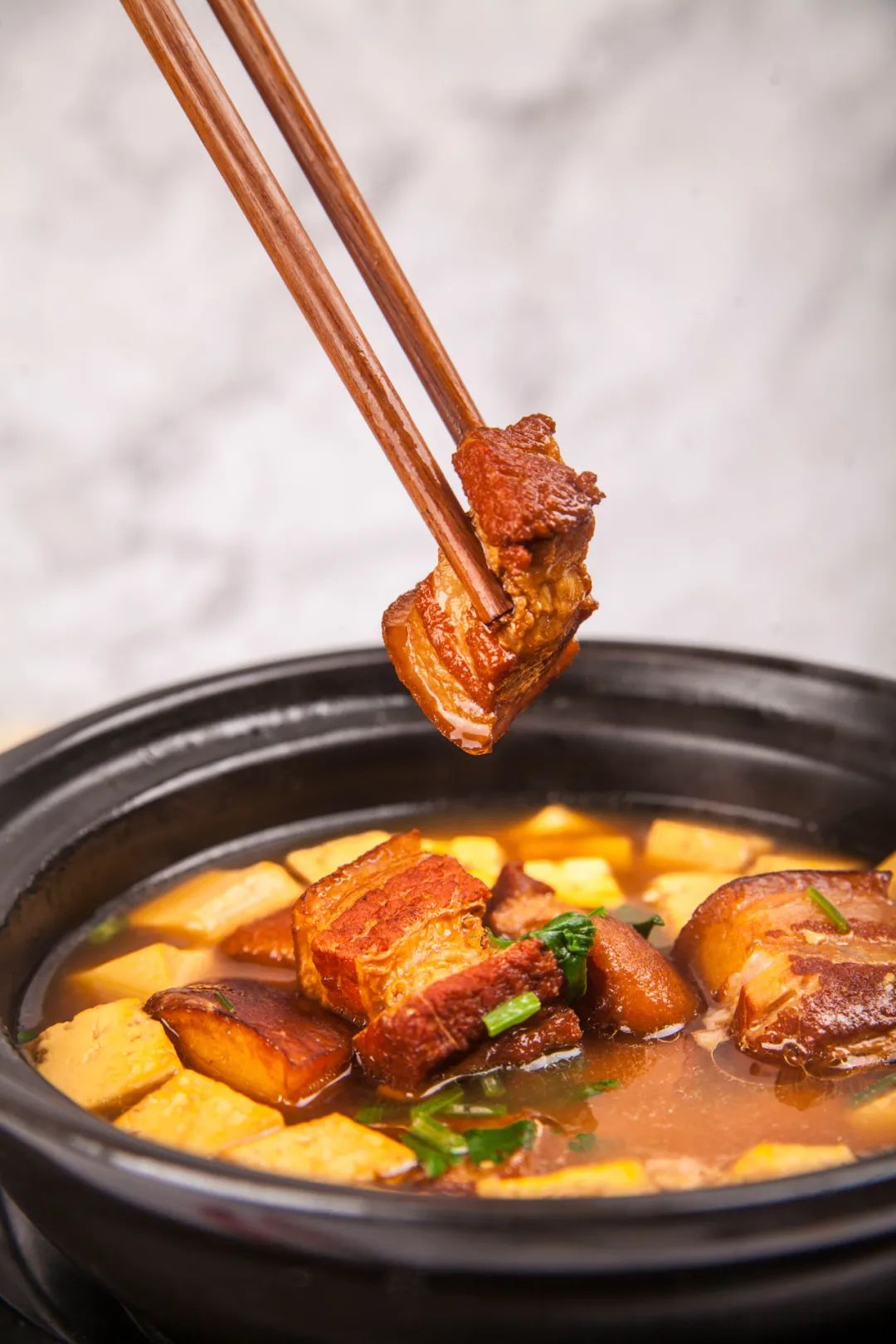 Image related to Where in China Can You Find the Most Delicious Clay Pot Dishes?