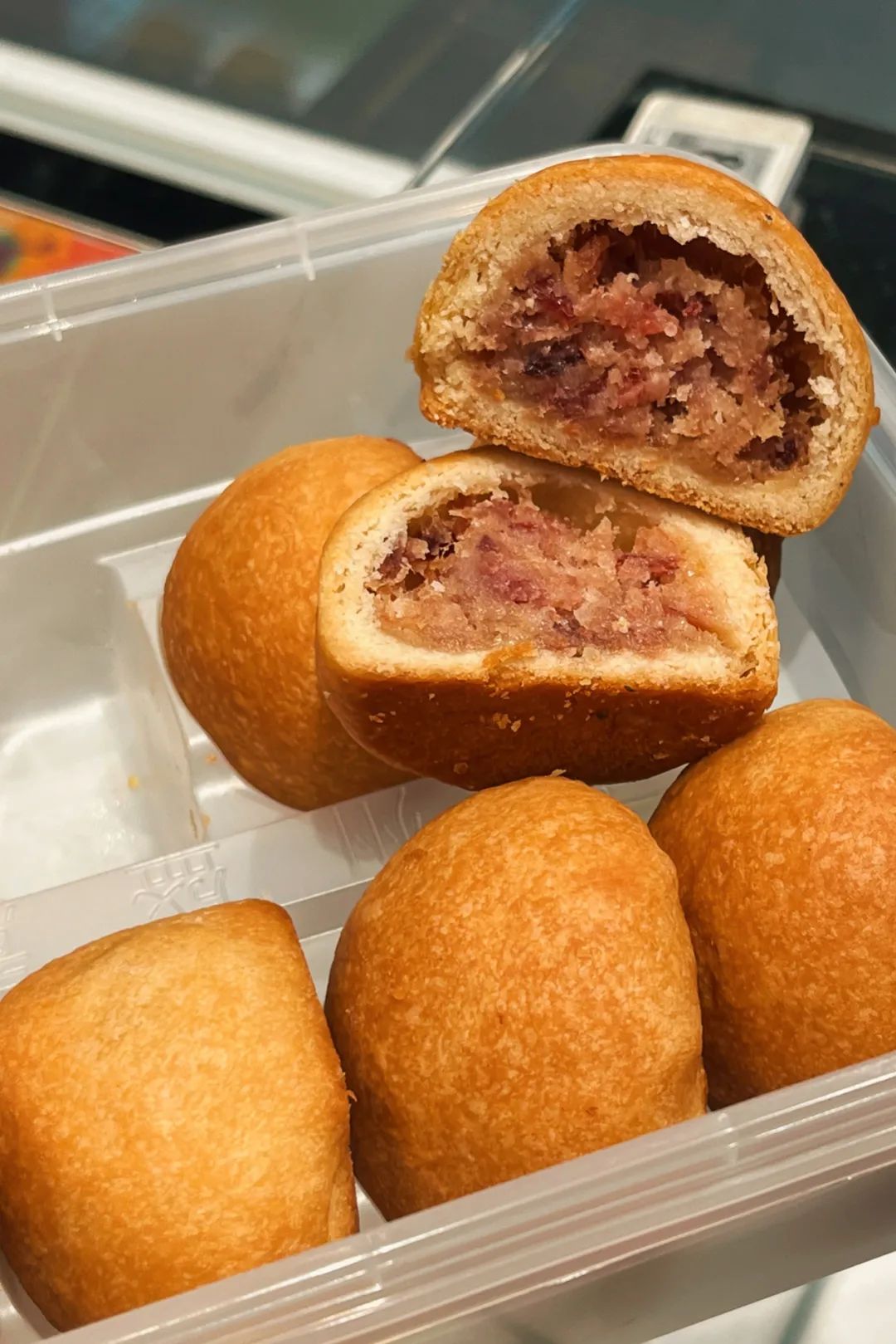 Image related to Why Are China's Happiest Cities Lining Up for Mooncakes?