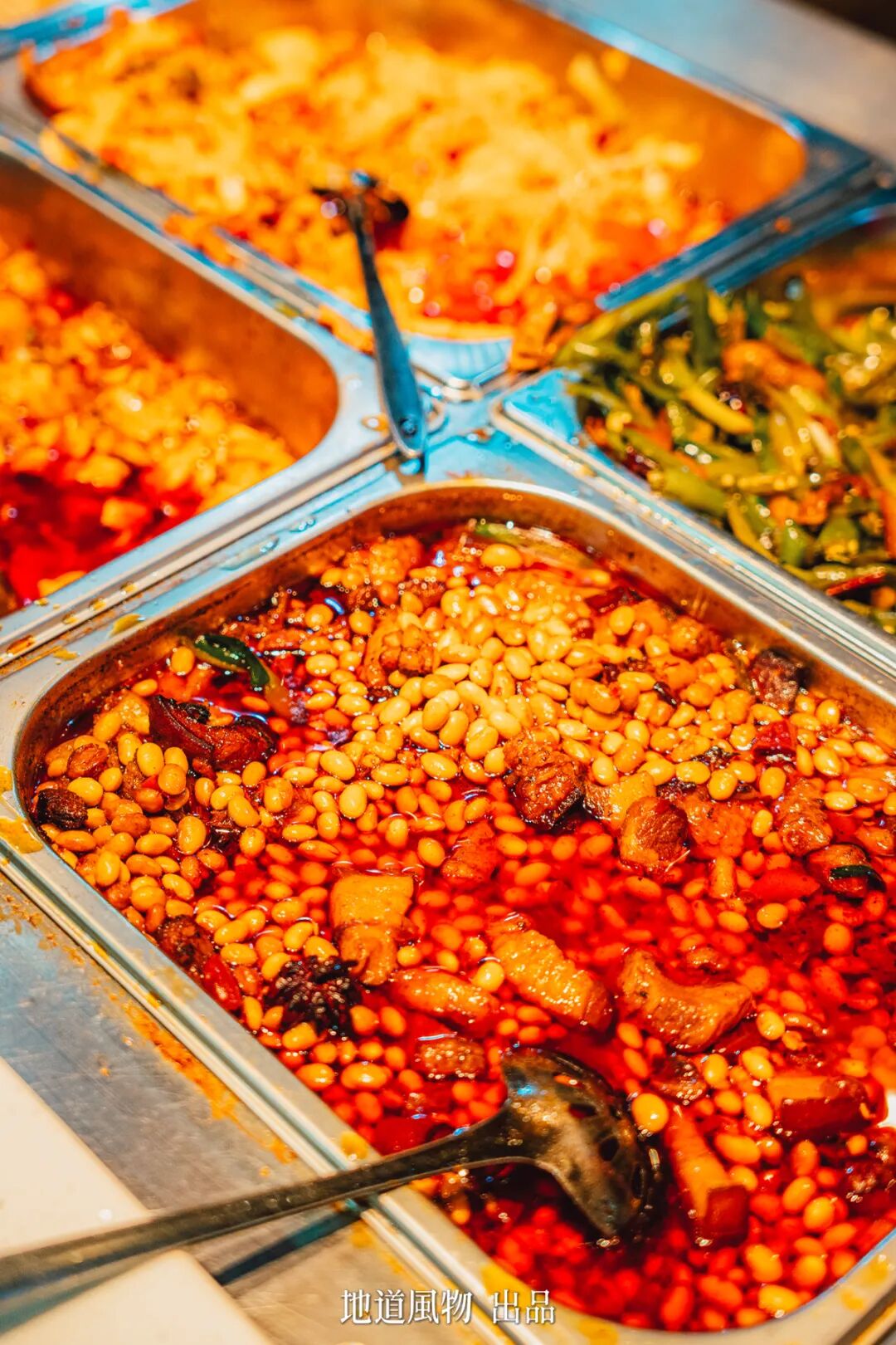 Only 16 Yuan for an All-You-Can-Eat Feast! Why Do Chongqing Locals Drive Ferraris to This Buffet?