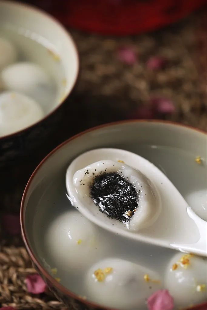 Image related to China's Sticky Rice Capital: 10,000 Ways to Feast on Glutinous Goodness!