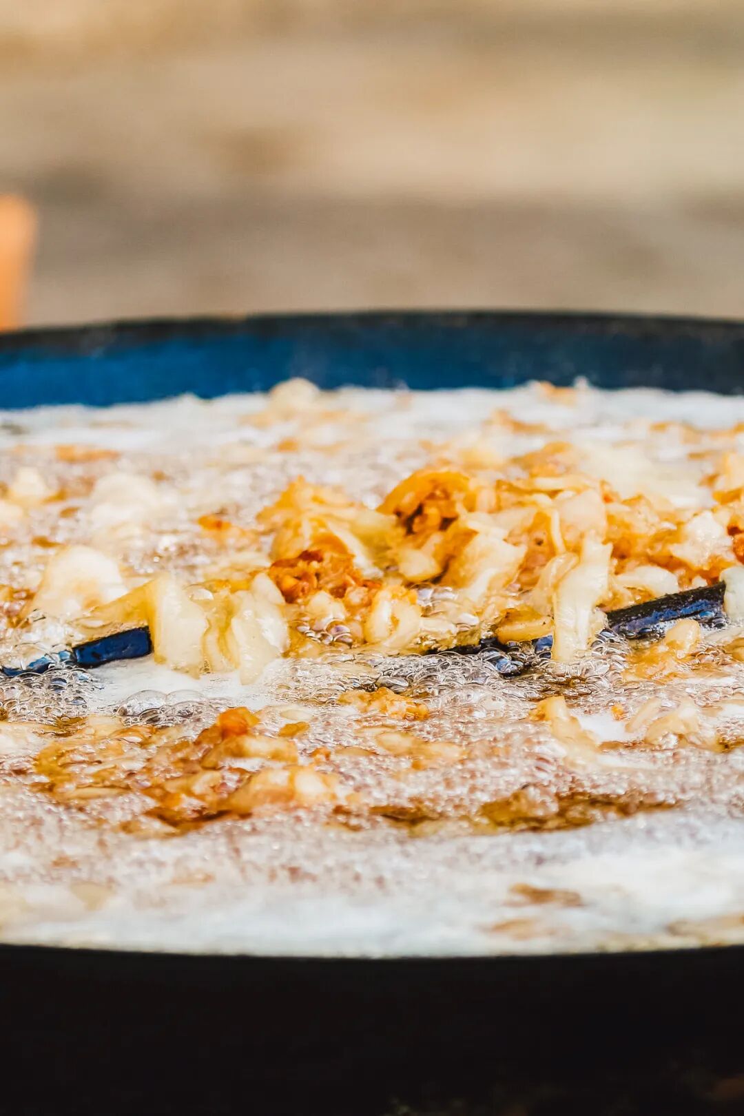 Image related to How Irresistibly Addictive Are China’s Most Decadent "Grease Bombs" with Rice?