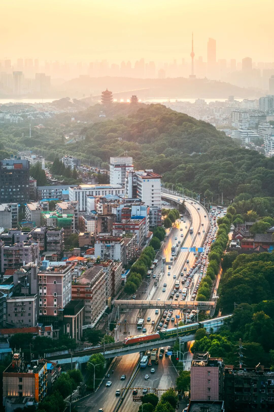 Image related to Wuhan's Global Gateway: How the Nine-Province Thoroughfare Reinvents Itself