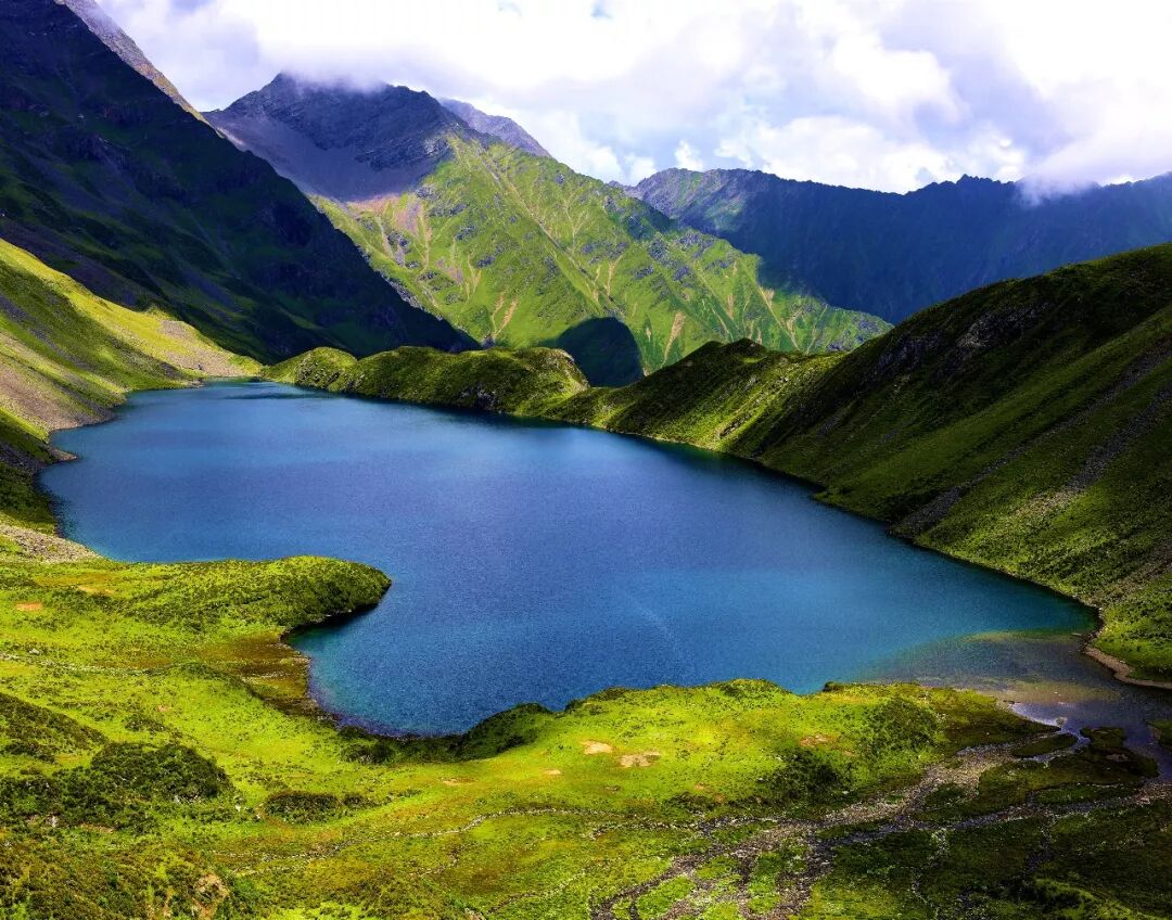 Image related to How Many Wonders Does the Hengduan Mountains Hold?