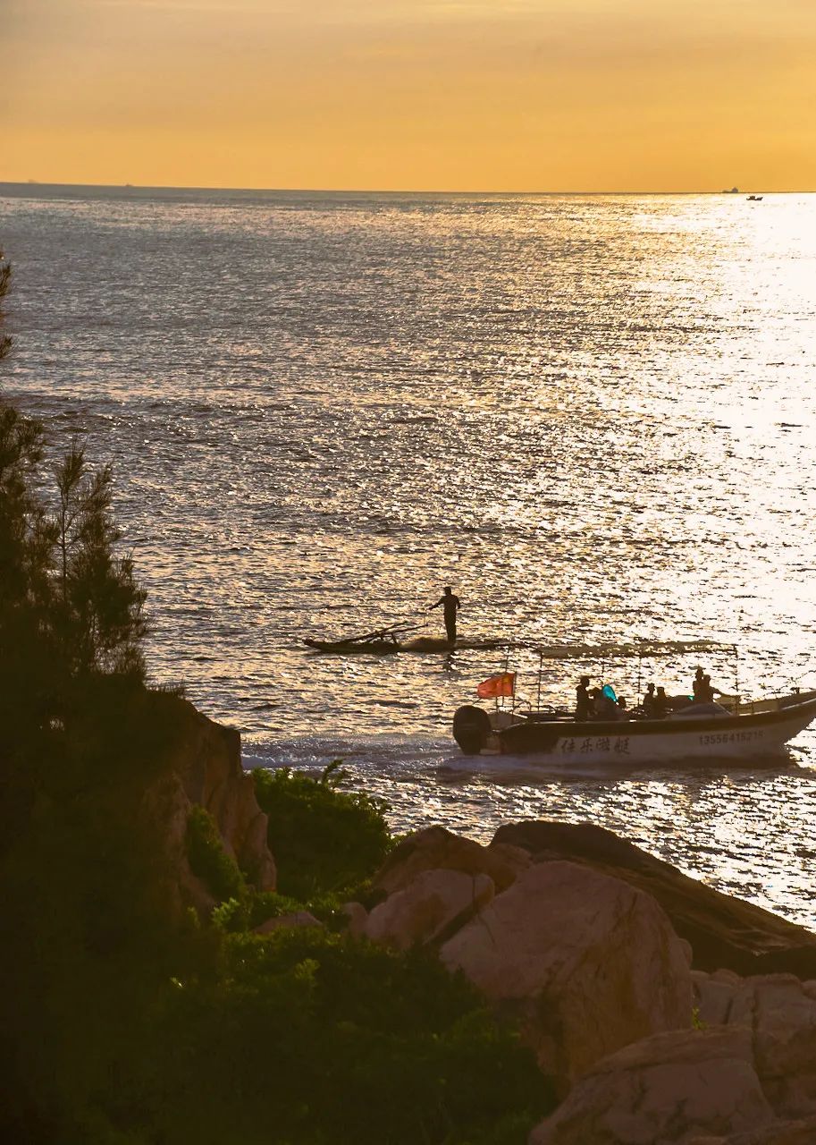 Image related to Zhanjiang: A Seafood Paradise That Will Blow Your Mind! Stunning Sea Views Rivaling Sanya + Mouthwatering Delights to Wow Your Feed – Worth the Trip for Food Alone